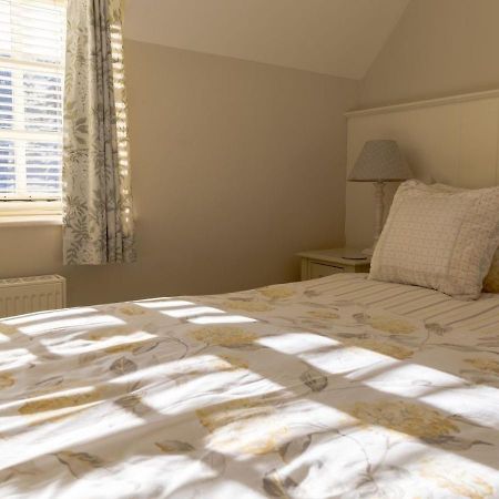 Jasmine Cottage - 2 Bedroom In Heart Of Bourton! Ngoại thất bức ảnh