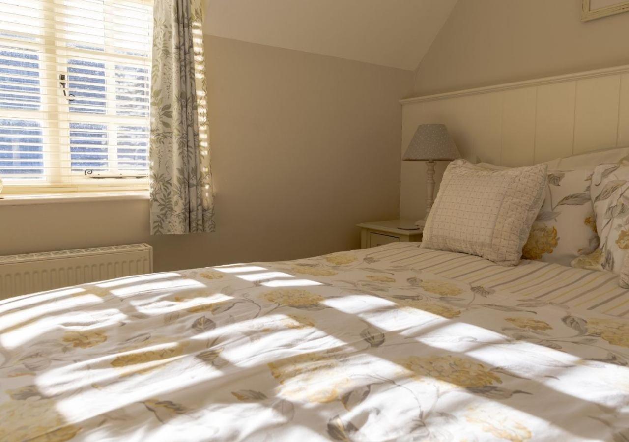 Jasmine Cottage - 2 Bedroom In Heart Of Bourton! Ngoại thất bức ảnh