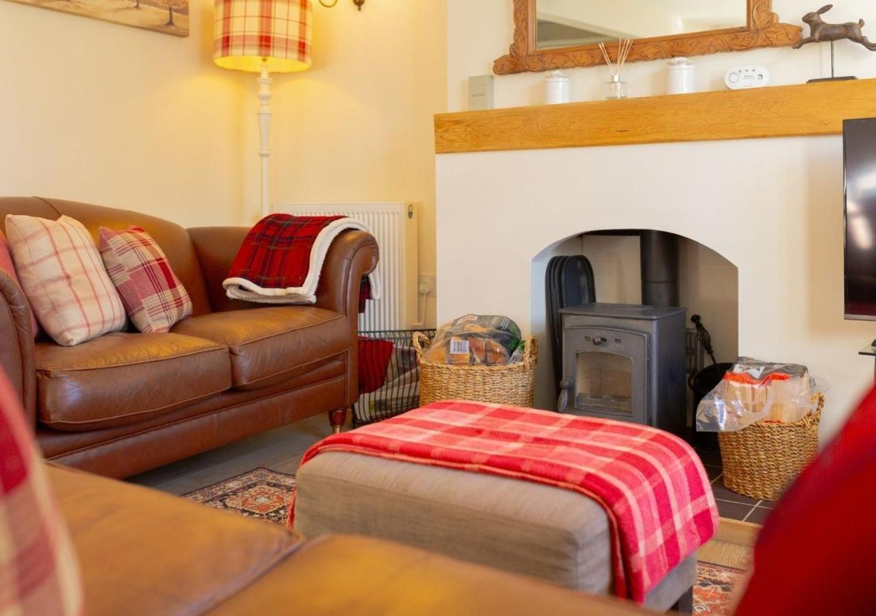 Jasmine Cottage - 2 Bedroom In Heart Of Bourton! Ngoại thất bức ảnh