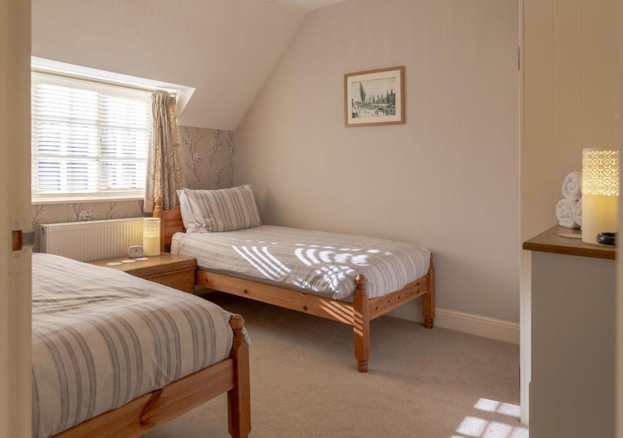 Jasmine Cottage - 2 Bedroom In Heart Of Bourton! Ngoại thất bức ảnh