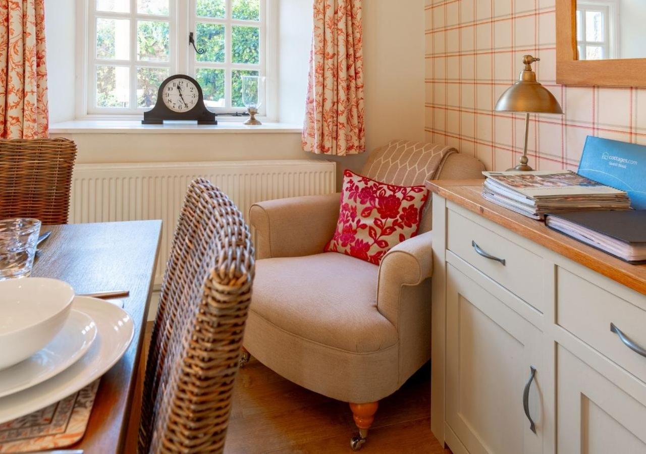 Jasmine Cottage - 2 Bedroom In Heart Of Bourton! Ngoại thất bức ảnh