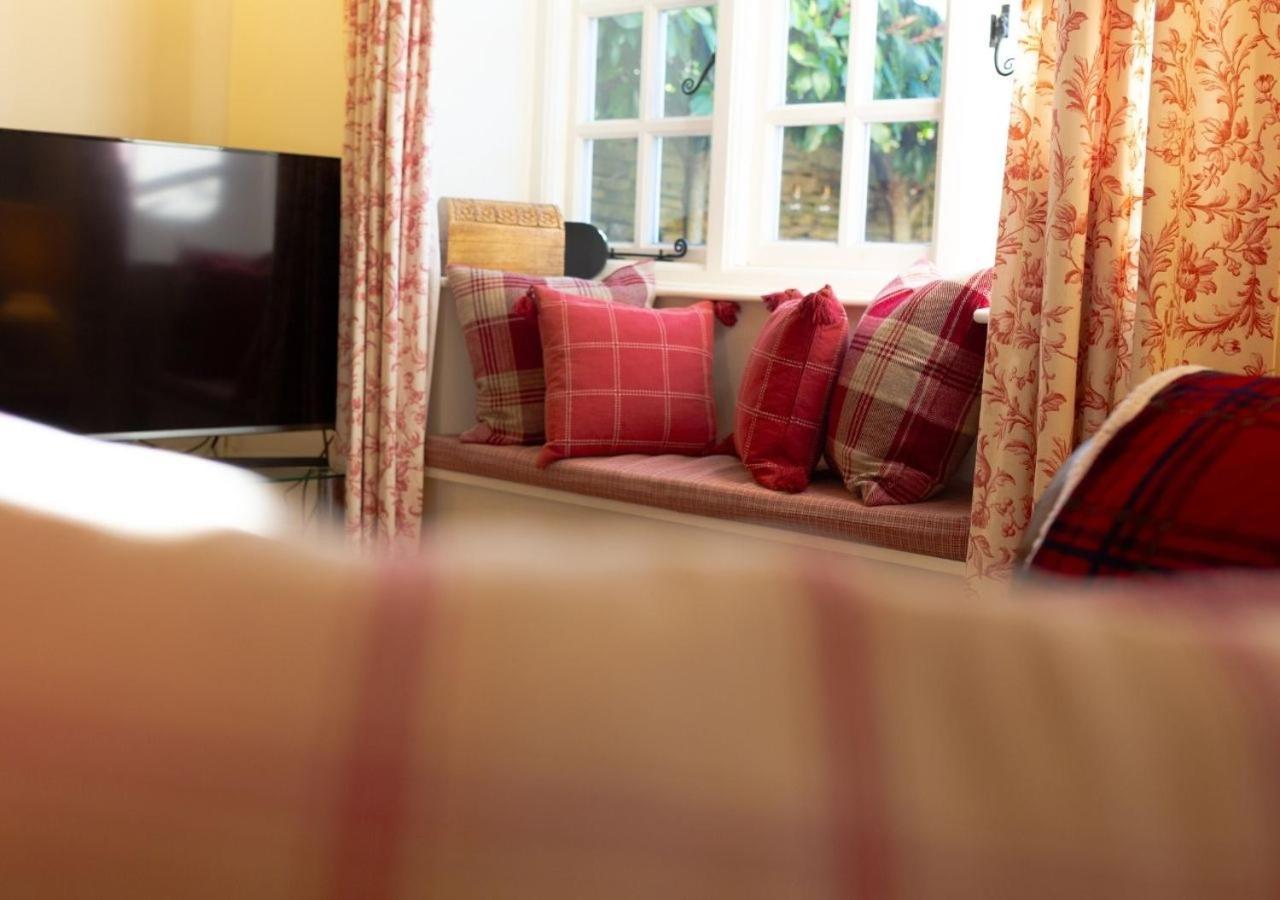 Jasmine Cottage - 2 Bedroom In Heart Of Bourton! Ngoại thất bức ảnh