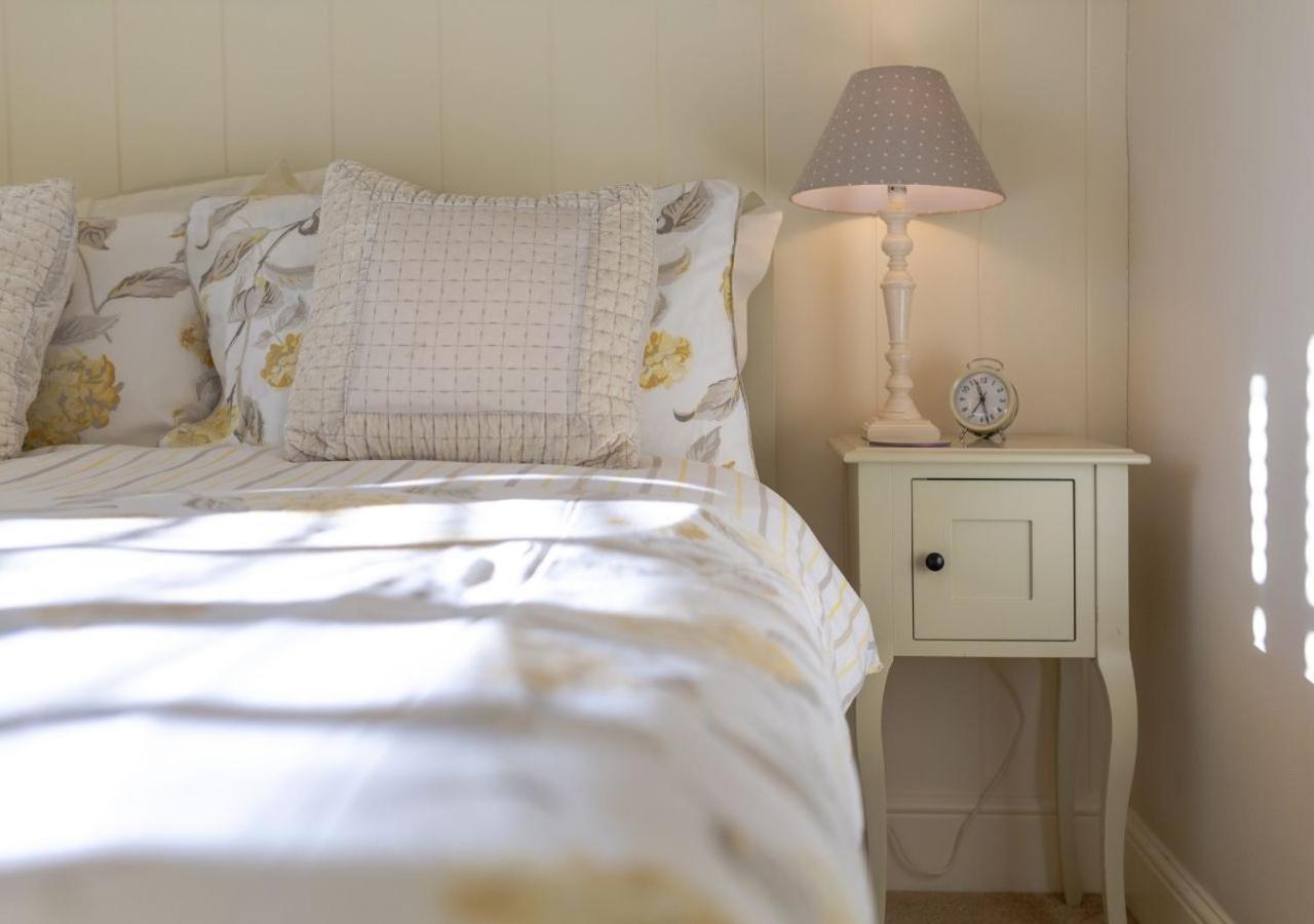 Jasmine Cottage - 2 Bedroom In Heart Of Bourton! Ngoại thất bức ảnh